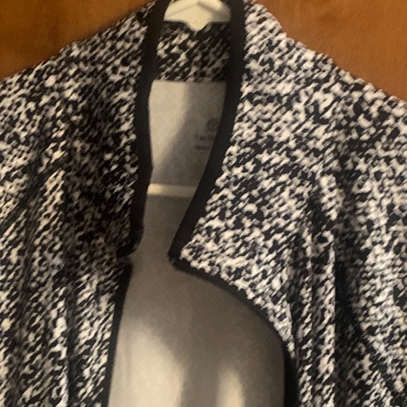 Work out Jacket - Picture 2 of 4